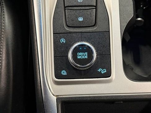 Used 2023 Ford Explorer XLT w/ Equipment Group 202A AWD/4WD image 33