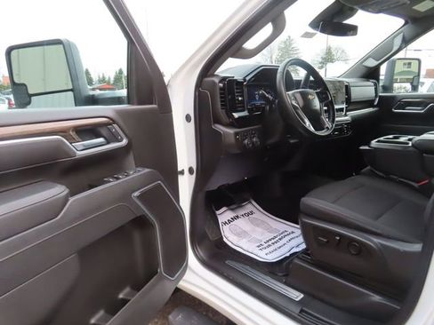 Used 2025 Chevrolet Silverado 2500 LT w/ Convenience Package image 20