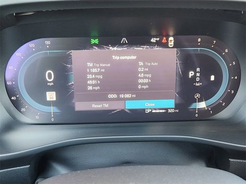 Used 2023 Volvo XC40 B5 Ultimate image 6