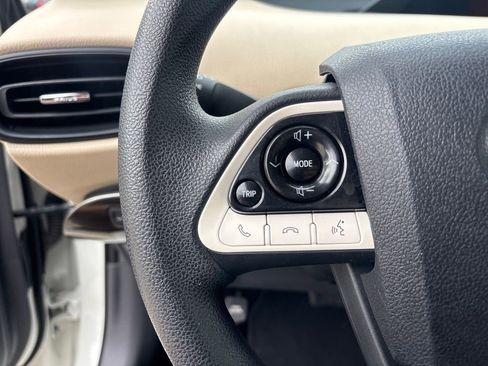 Used 2016 Toyota Prius Two image 14