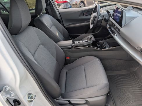 Used 2023 Toyota Prius LE image 8