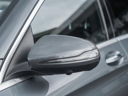 Used 2021 Mercedes-Benz GLC 300 4MATIC image 15
