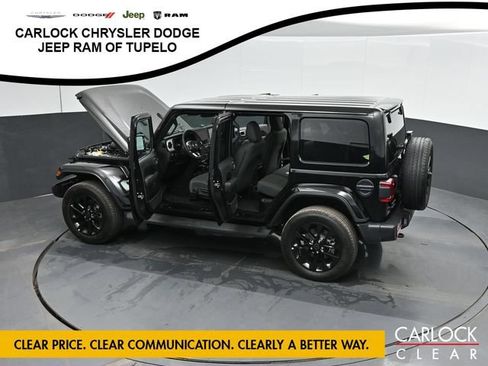 Used 2025 Jeep Wrangler Unlimited Sahara AWD/4WD image 52