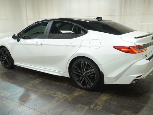 Used 2025 Toyota Camry XSE w/ Premium Plus Package AWD/4WD image 7
