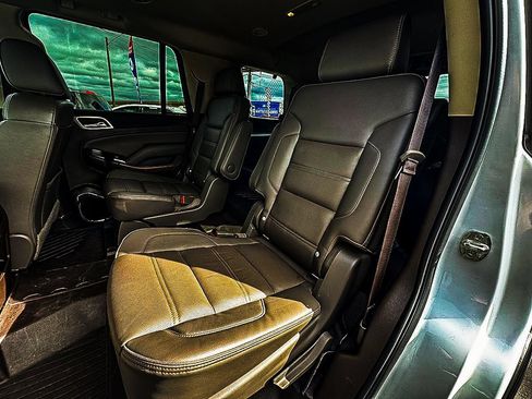 Used 2020 GMC Yukon Denali w/ Denali Ultimate Package AWD/4WD image 30