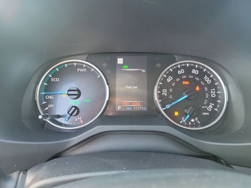 Used 2022 Toyota RAV4 XLE image 26