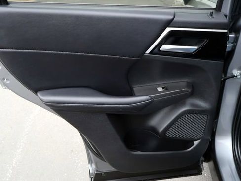 Used 2024 Mitsubishi Outlander SE image 26