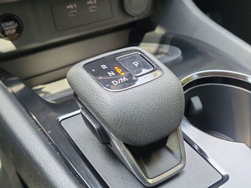 Certified 2025 Nissan Rogue SV AWD/4WD image 30