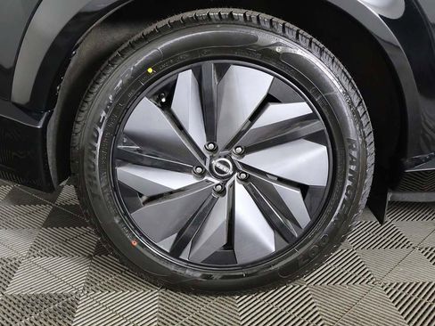 Used 2023 Nissan Ariya AWD image 22