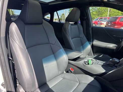 Used 2024 Toyota Venza Nightshade AWD/4WD image 33