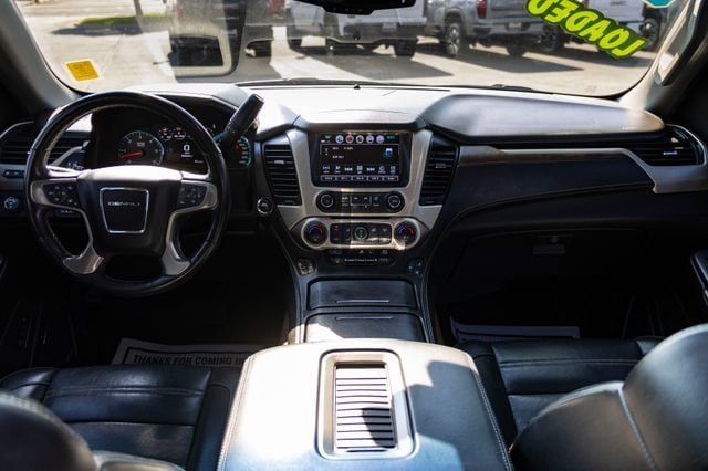 Used 2018 GMC Yukon Denali w/ Denali Ultimate Package AWD/4WD image 24