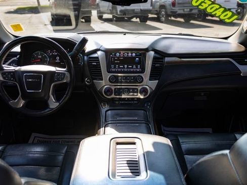 Used 2018 GMC Yukon Denali w/ Denali Ultimate Package AWD/4WD image 24