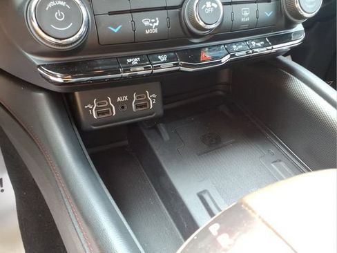 Used 2023 Dodge Durango R/T AWD/4WD image 31