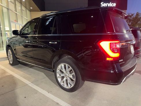 Used 2018 Ford Expedition Limited w/ Equipment Group 302A AWD/4WD image 12