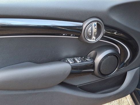 Certified 2023 MINI Cooper S image 9