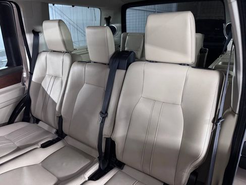 Used 2016 Land Rover LR4 HSE AWD/4WD image 48