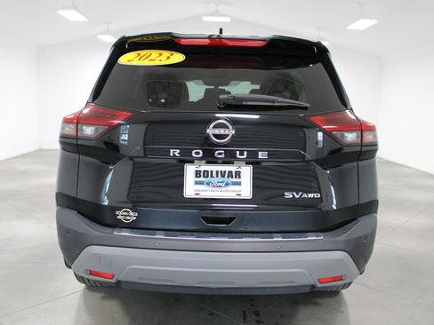 Used 2023 Nissan Rogue SV AWD/4WD image 9