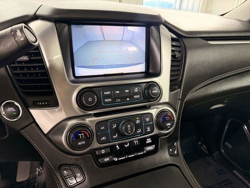 Used 2019 Chevrolet Suburban Premier AWD/4WD image 21