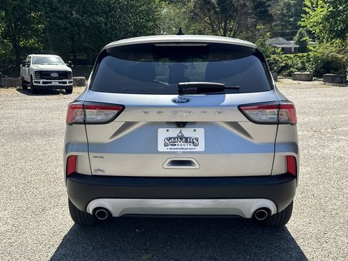 Used 2021 Ford Escape SE FWD image 6