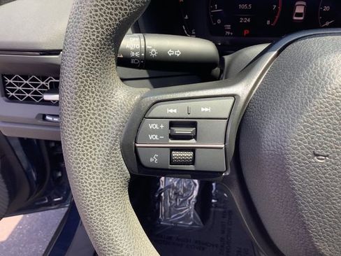 Used 2023 Honda Accord EX image 13