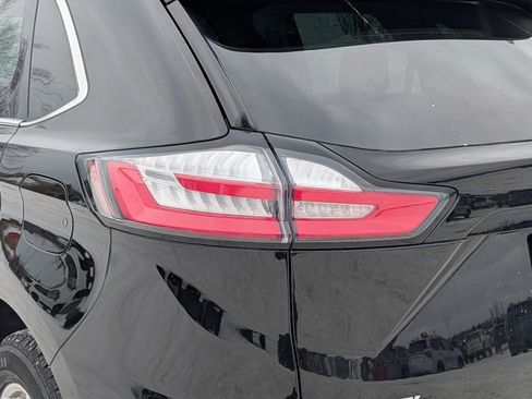 Used 2023 Ford Edge SEL image 17