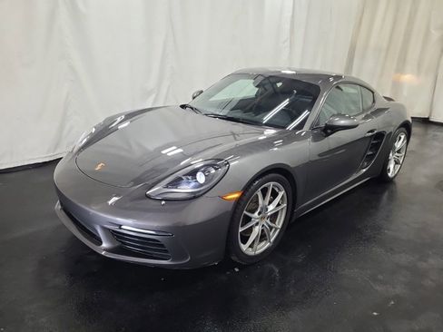 Used 2017 Porsche 718 Cayman image 3