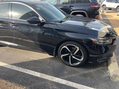 Used 2020 Honda Accord Sport image 7