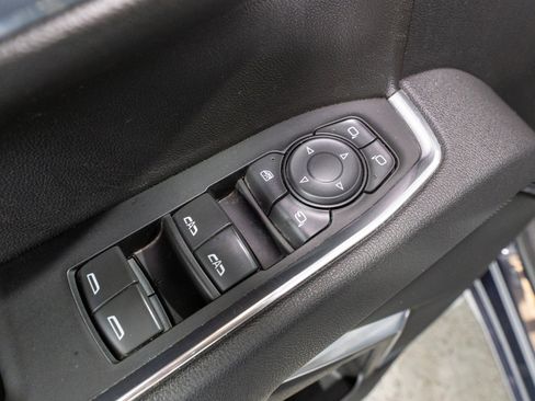 Used 2025 GMC Sierra 1500 SLT AWD/4WD image 15