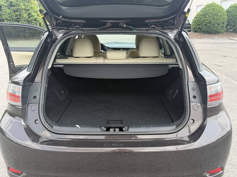 Used 2013 Lexus CT 200h FWD image 17
