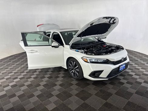 Used 2024 Honda Civic EX image 16