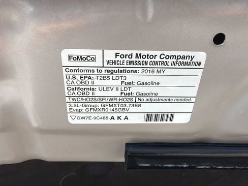 Used 2016 Ford Explorer XLT AWD/4WD image 40