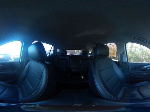 Used 2024 GMC Terrain SLT image 43