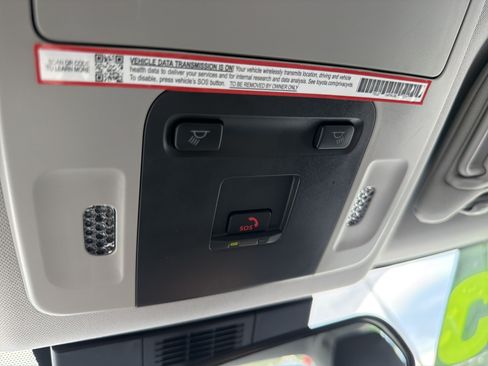 Certified 2025 Toyota Camry LE FWD image 5
