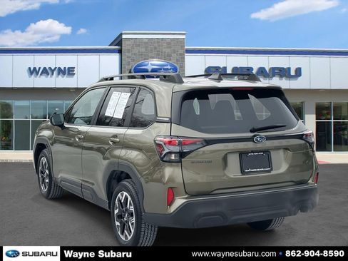 Certified 2025 Subaru Forester Premium image 3