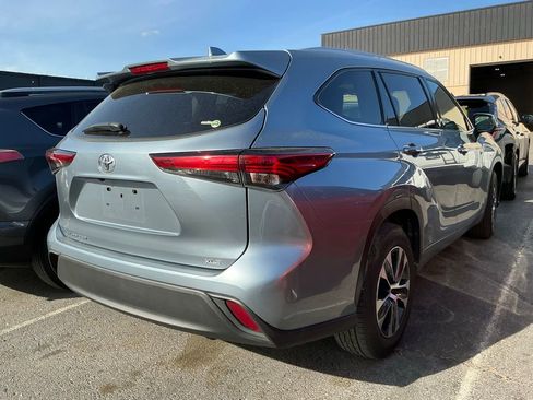 Used 2022 Toyota Highlander XLE image 21