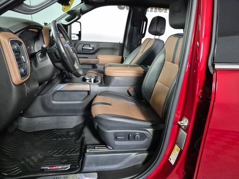 Used 2022 Chevrolet Silverado 2500 High Country w/ Z71 Off-Road Package AWD/4WD image 9