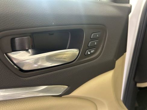 Used 2020 Acura MDX SH-AWD image 24