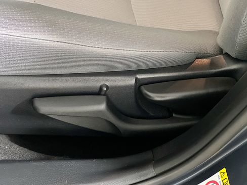 Used 2017 Toyota Corolla L w/ Carpet Mat Package (TMS) image 13