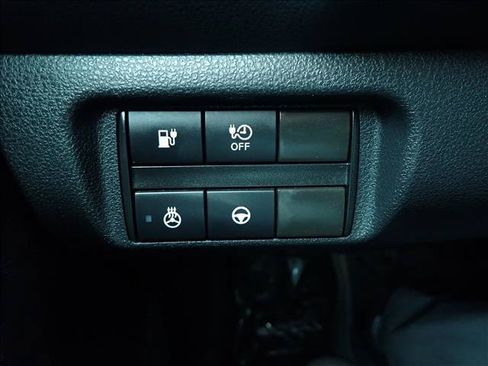 Used 2020 Nissan Leaf SV w/ SV Technology Package FWD image 24