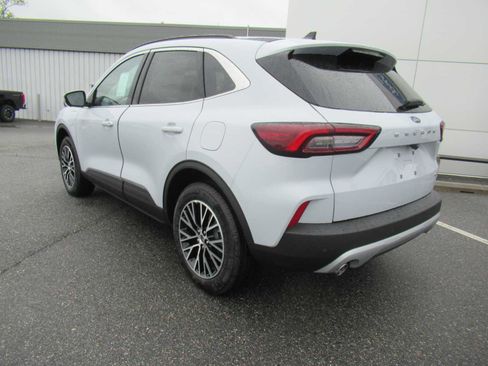 New 2025 Ford Escape SE w/ PHEV Premium Package image 7