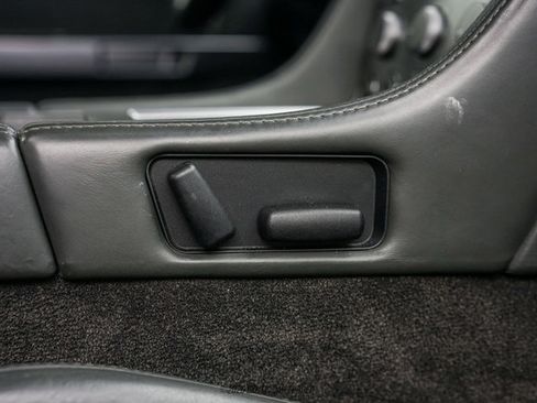 Used 2005 Aston Martin DB9 image 33