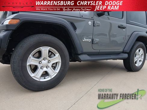 Used 2018 Jeep Wrangler Sport image 32