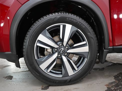 Used 2023 Nissan Rogue SL AWD/4WD image 31