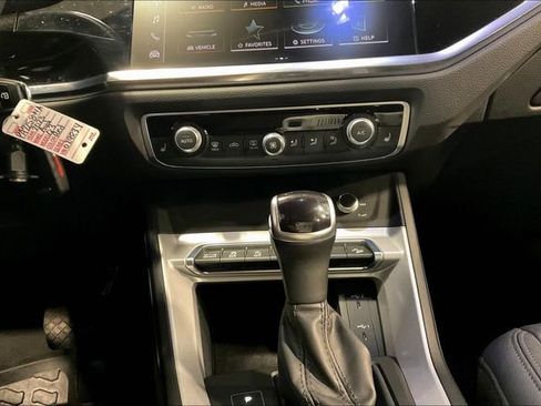 Certified 2023 Audi Q3 2.0T Premium image 32