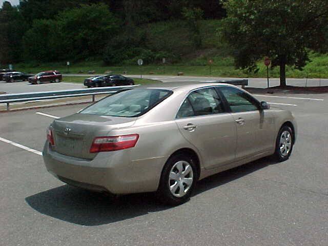 Used 2007 Toyota Camry LE FWD image 5