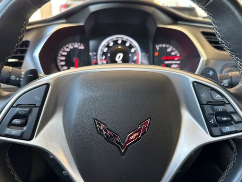 Used 2019 Chevrolet Corvette Stingray Coupe w/ Carbon Flash Badge Package RWD image 22