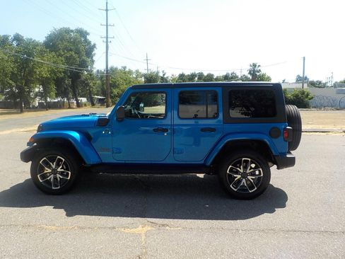 Used 2024 Jeep Wrangler Unlimited w/ Convenience Group image 10