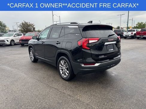 Used 2023 GMC Terrain SLT image 9