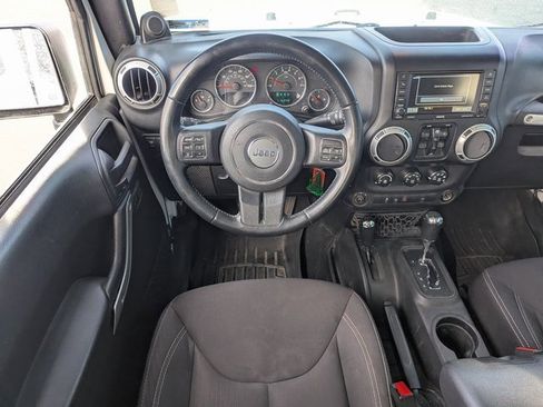 Used 2014 Jeep Wrangler Unlimited Rubicon w/ Connectivity Group image 25