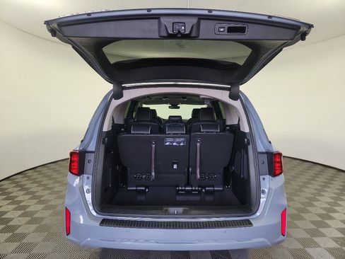 Certified 2025 Honda Odyssey Touring image 4